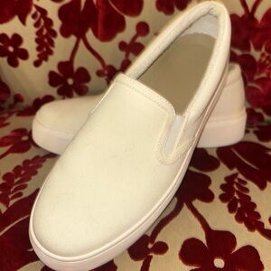 Abeo Aula White Slip-On Canvas Sneakers 9